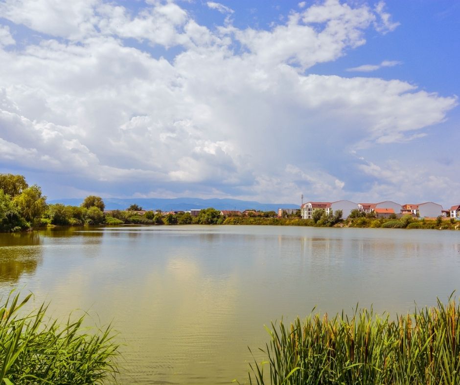 10 reasons to buy an apartment in the Lake Residence complex